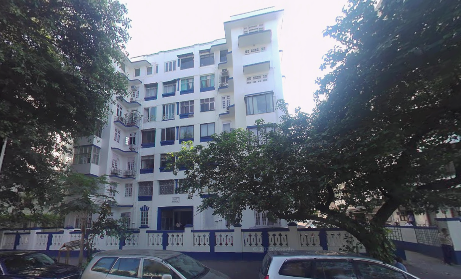 4 BHK Semi-Furnished in Rakhi Mahal , Churchgate