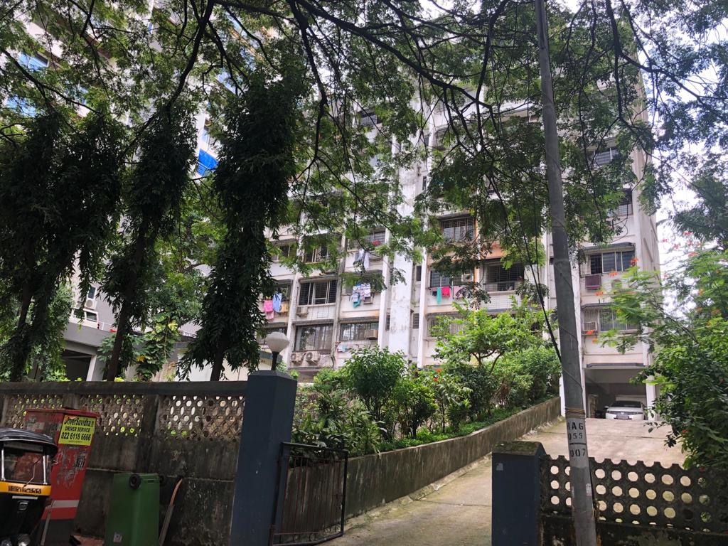 2 BHK Builder Finish in Flushel Apartment, Bandra West