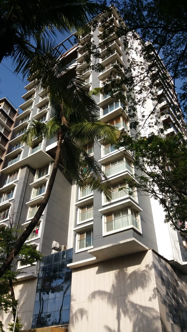 2 BHK in Kabra Prarthna, Juhu - Photo 2