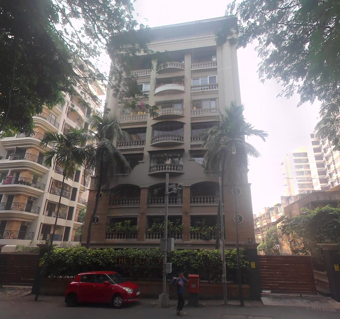 3 BHK Fully Furnished in Legacy Building, Bandra West