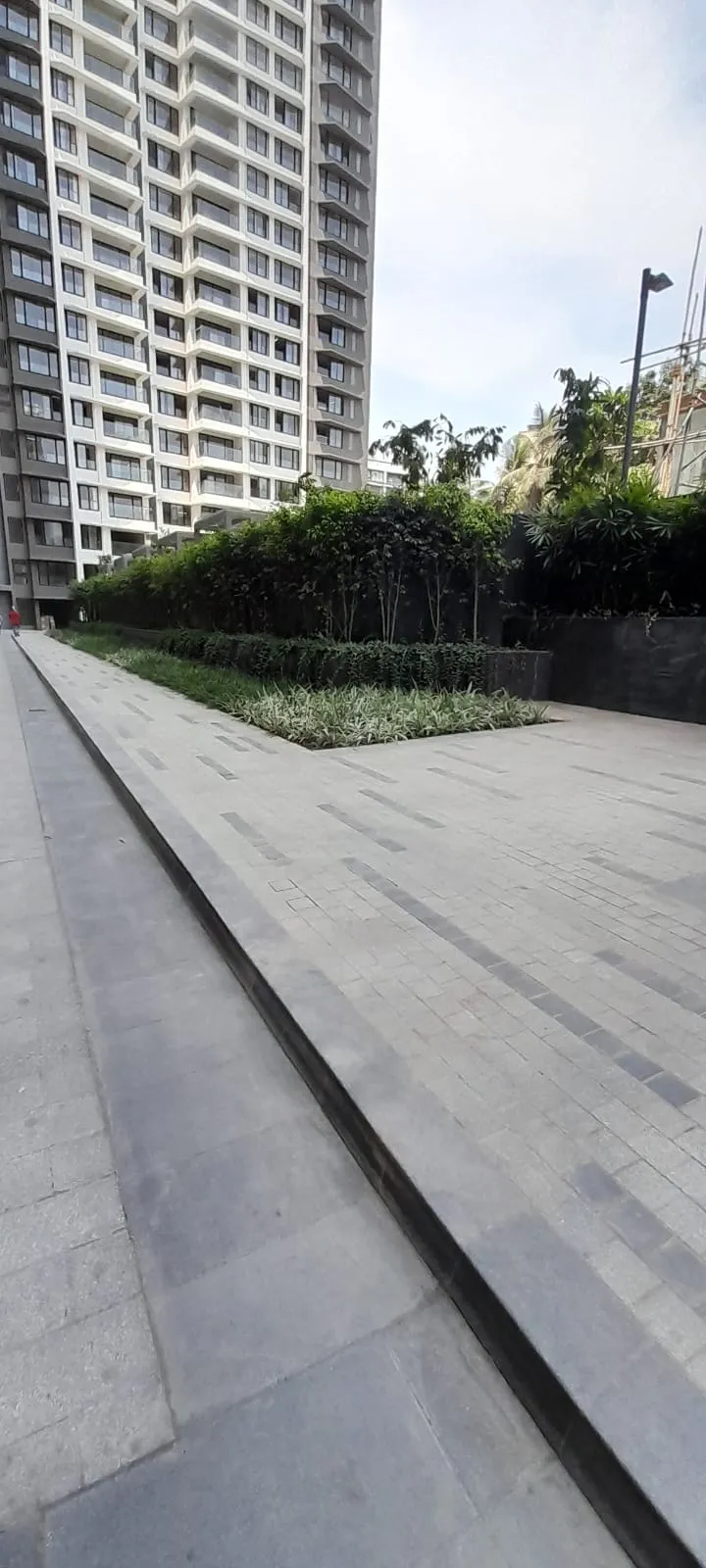 4½ BHK Semi Furnished in Kalpataru Magnus , Bandra East