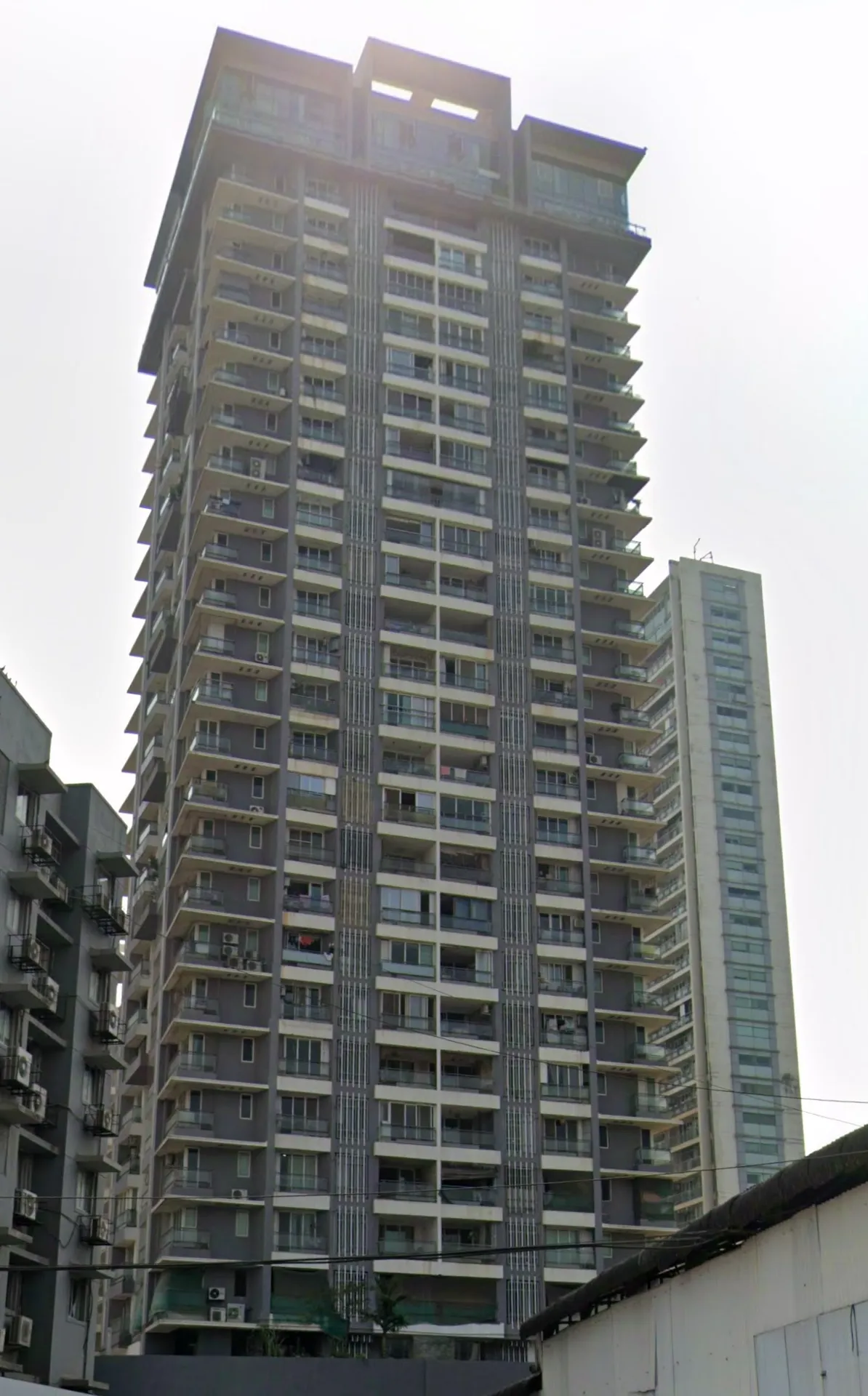 3 BHK Semi-Furnished in Anmol Pride, Goregaon West - Photo 2