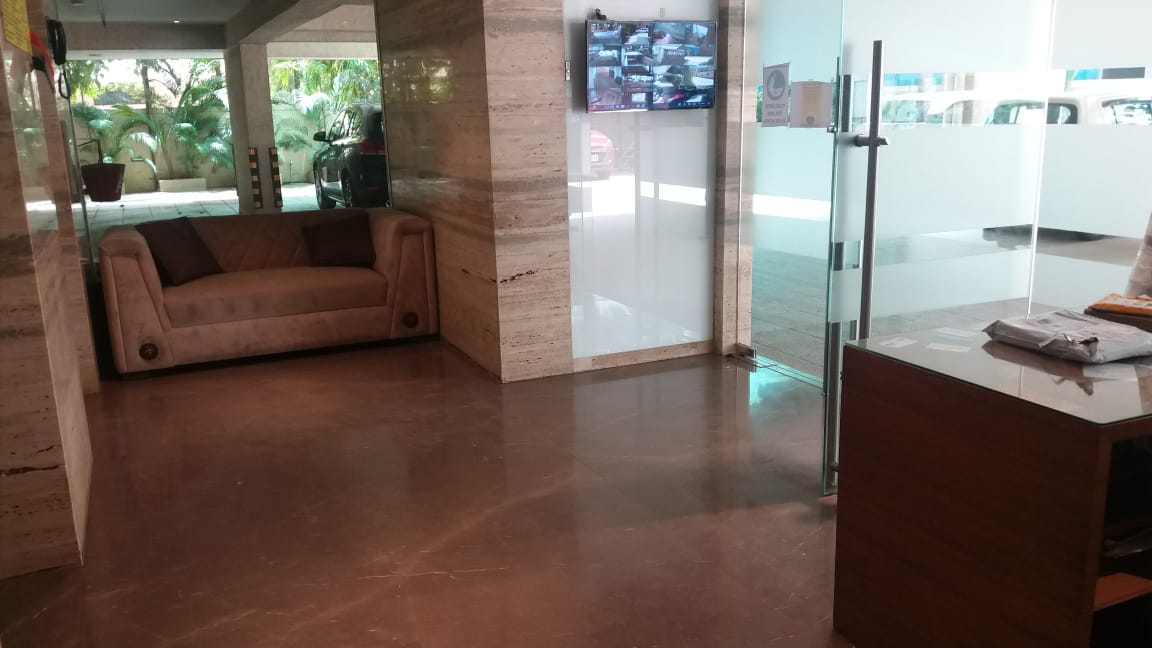 3 BHK Semi Furnished in Kings, Santacruz East - Photo 3