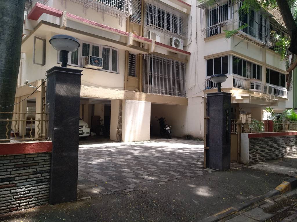 3 BHK in Avanti Society, Santacruz West