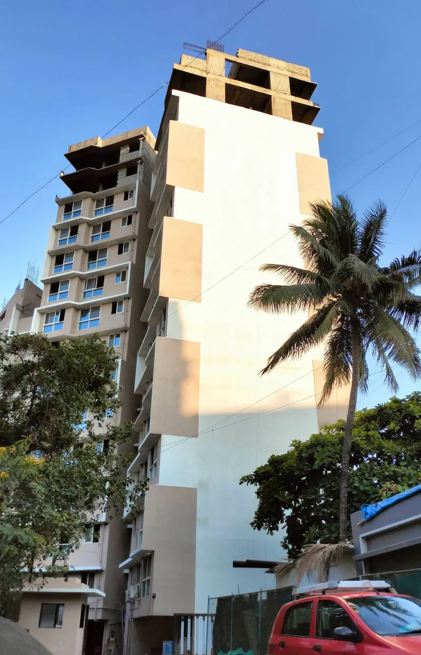 1 BHK Semi Furnished in The Palazzo, Santacruz East