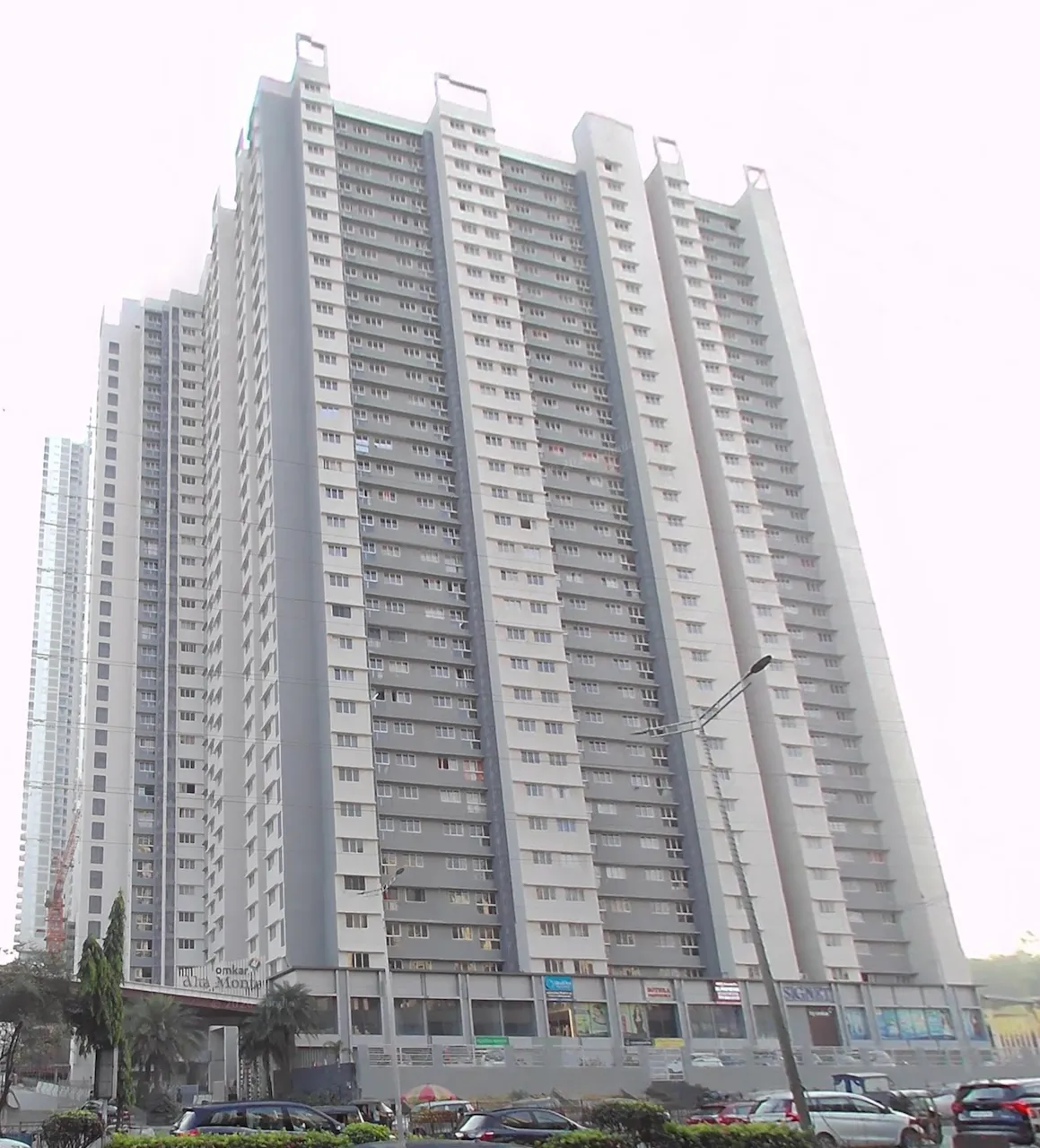 1 BHK in Omkar Signet, Malad East - Photo 3