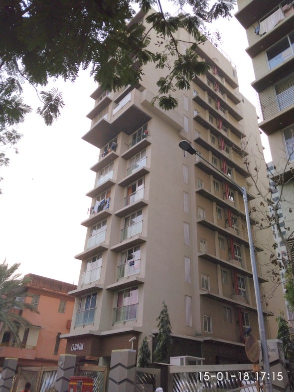 2 BHK Semi-Furnished in Ishaan , Santacruz West