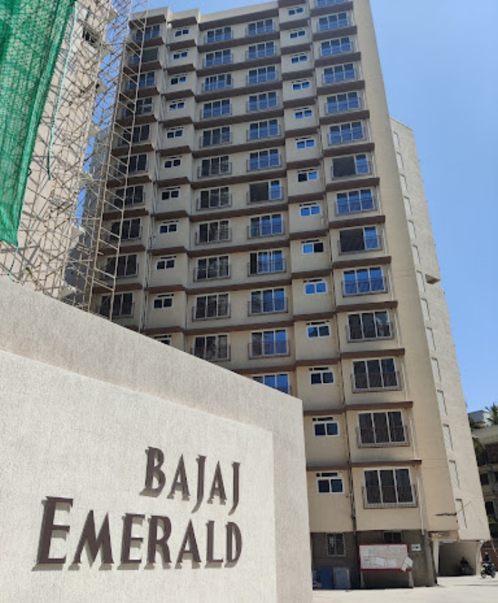 3 BHK Fully Furnished in Bajaj Emerald, Andheri East - Photo 2