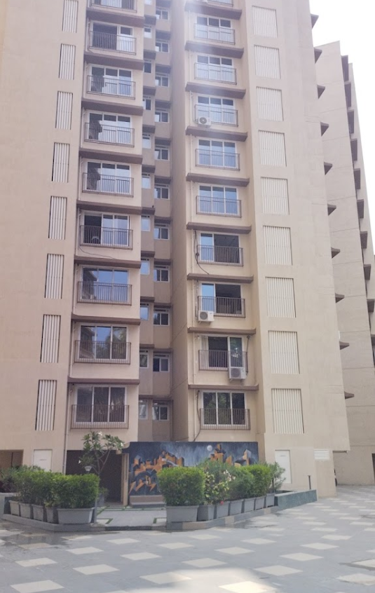 3 BHK Fully Furnished in Bajaj Emerald, Andheri East - Photo 3
