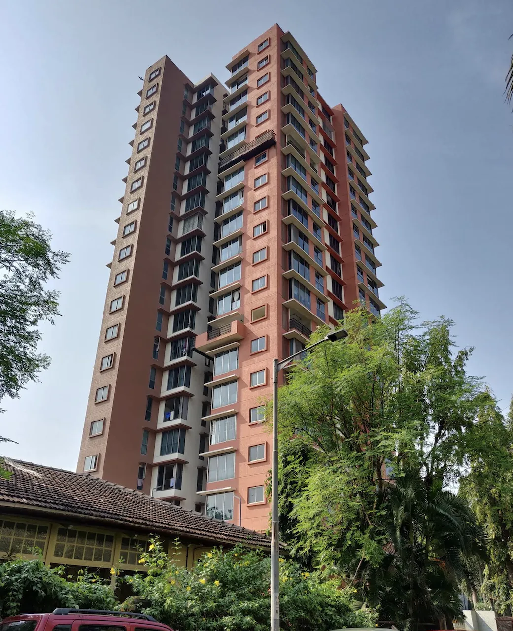 3 BHK Semi-Furnished in Amar Jiwan, Bandra West - Photo 2