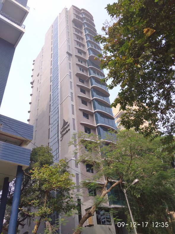 2 BHK Semi Furnished in Lakhani Signature, Bandra West