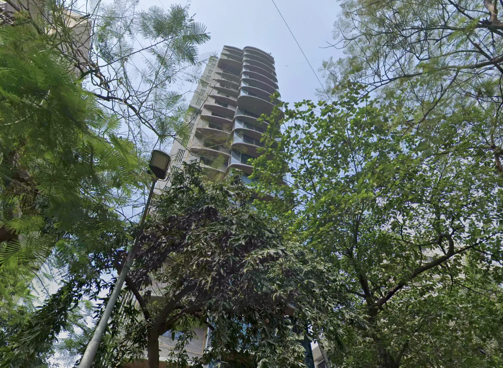 3 BHK Fully Furnished in Lakhani Signature, Bandra West - Photo 2