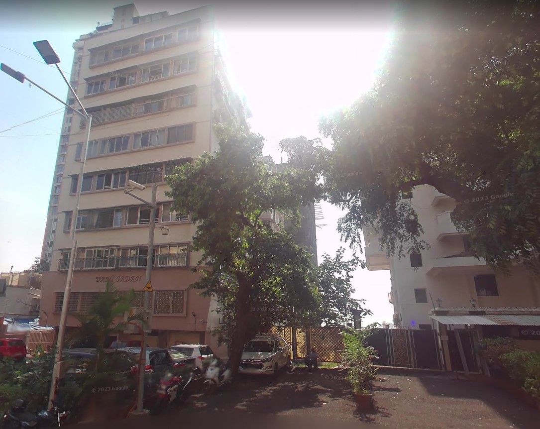 2 BHK Semi-Furnished in Dani Sadan , Walkeshwar