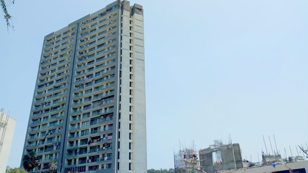 1 Semi-Furnished in Conwood Astoria , Goregaon East