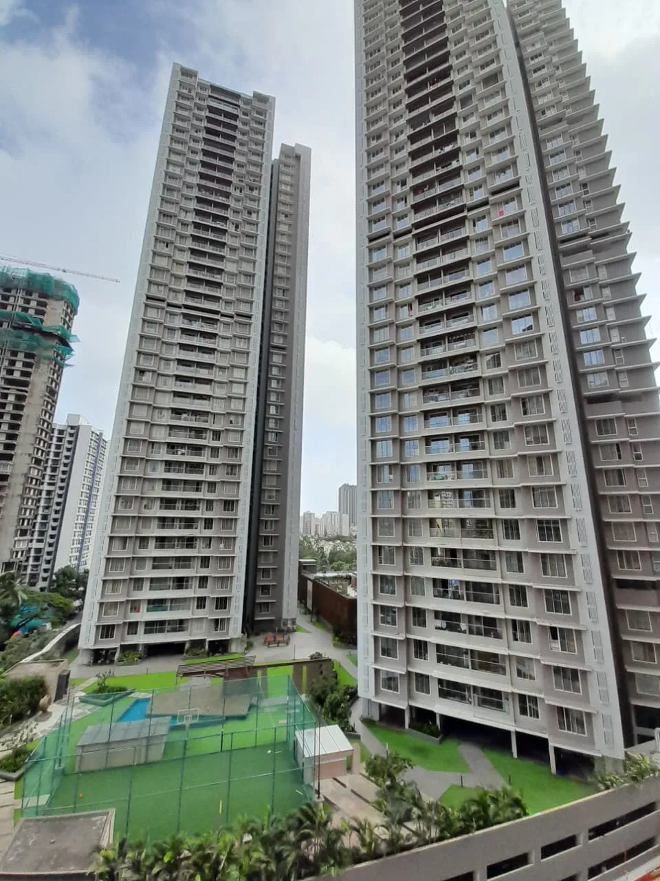 6 BHK in Ekta Tripolis, Goregaon West