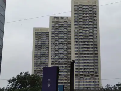 Rustomjee Elanza