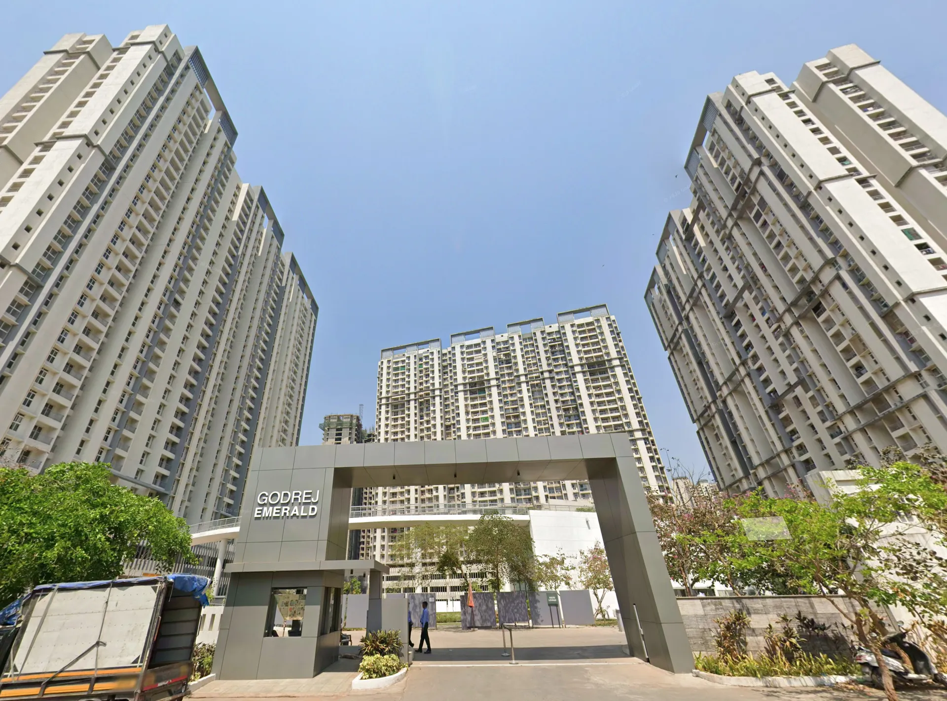 1.5 BHK in Godrej Emerald, Thane West - Photo 1