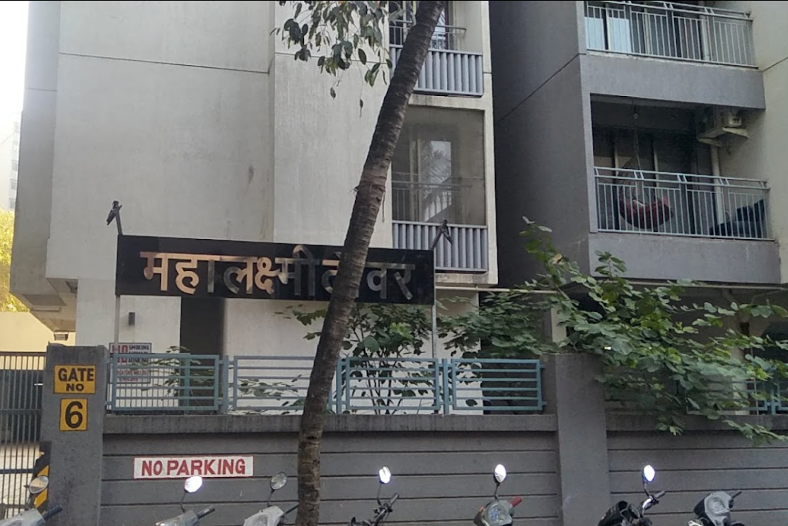 2 BHK Semi-Furnished in Mahalakshmi Towers , Andheri West