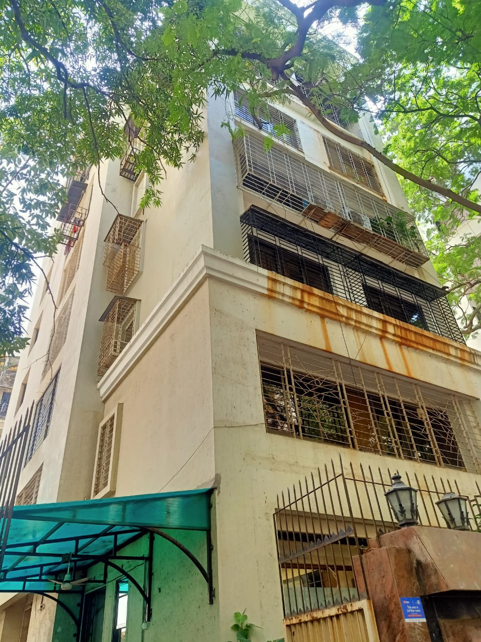 2 BHK Fully Furnished in Siddhi Apartment, Khar West