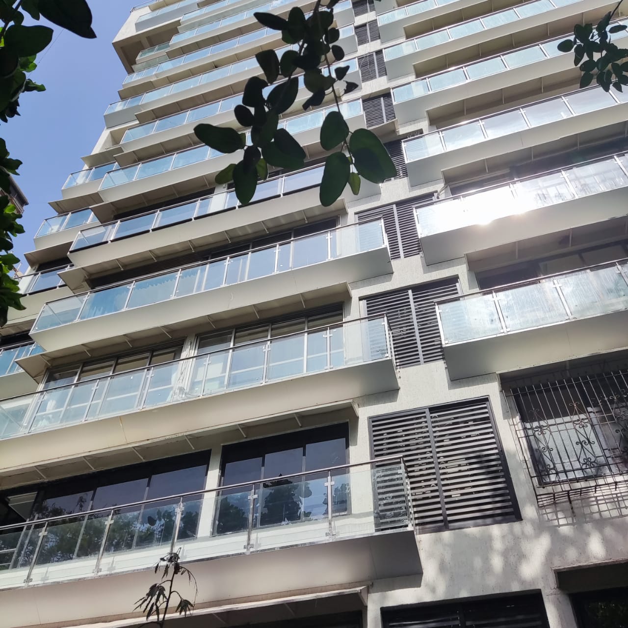3 BHK Fully Furnished in Neelam Apartments, Bandra West - Photo 2