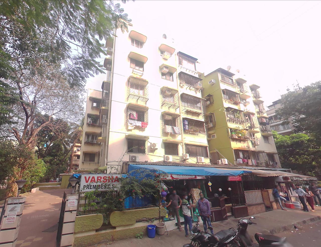 1 BHK Semi-Furnished in Varsha Building, Andheri West