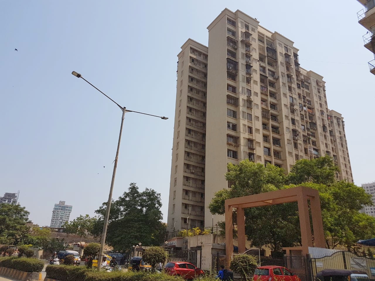 2 BHK F/F in Evershine Embassy, Andheri West - Photo 4