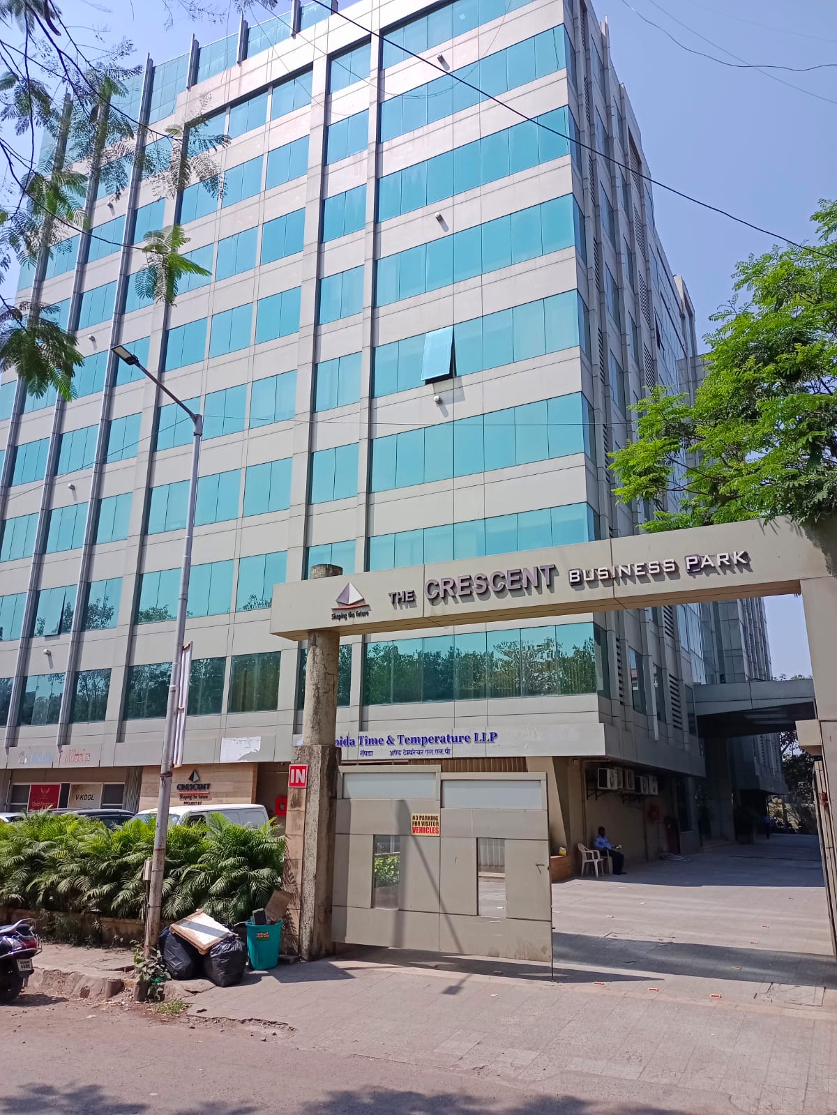 Office Fully Furnished in Crescent Business Park, Andheri East - Photo 1