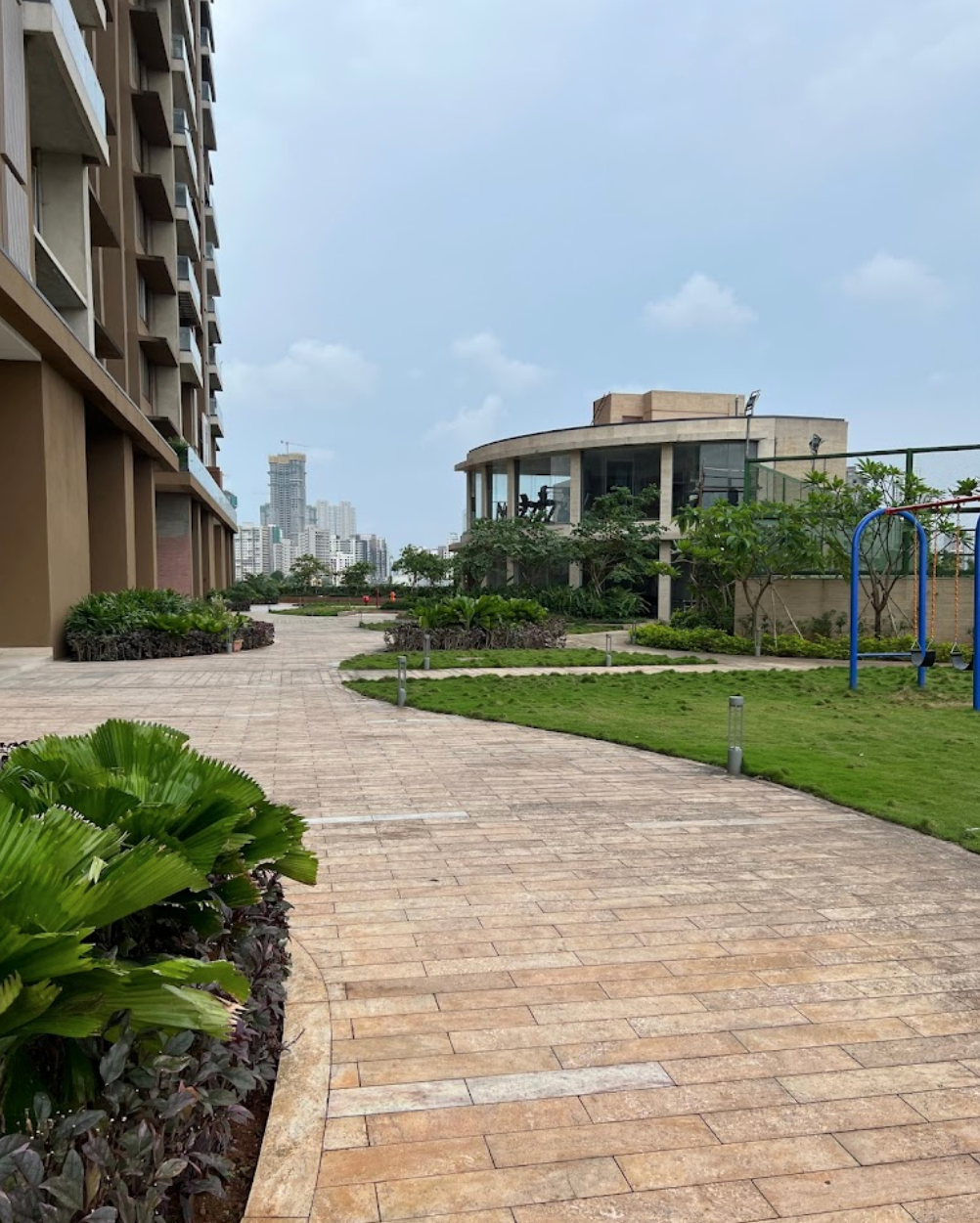 3 BHK Semi_Furnished in R A Residences, Dadar East - Photo 5