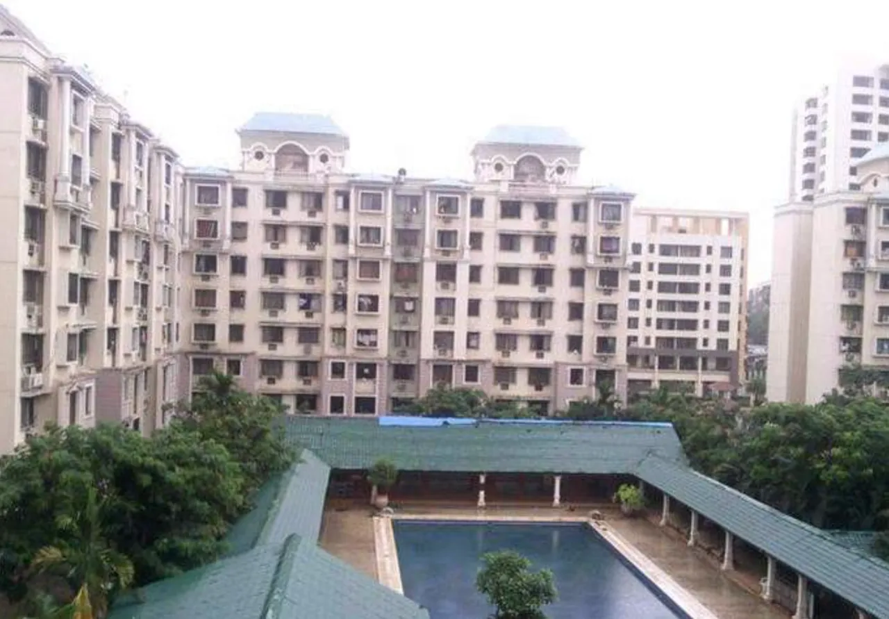 2 Semi-Furnished in Lodha Paradise , Thane West