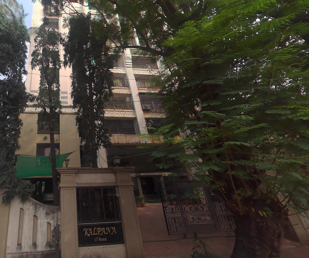 4 BHK in Kalpana, Khar West - Photo 2