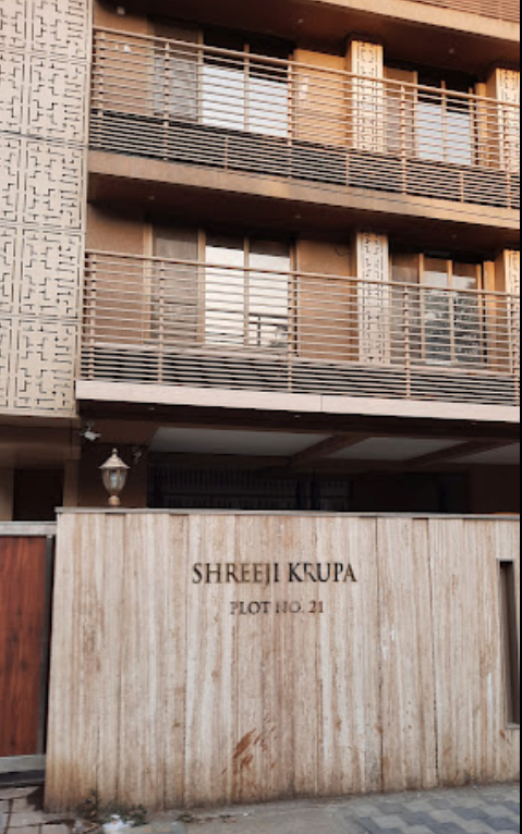 3 BHK in Shreeji krupa, Juhu - Photo 2