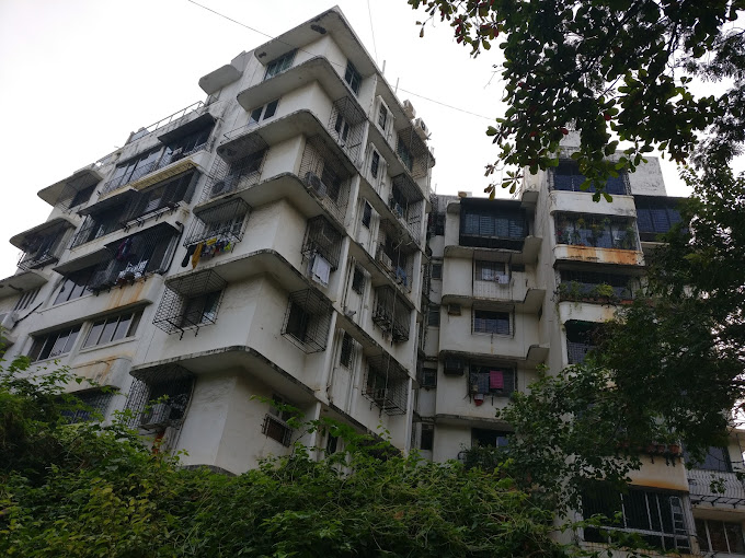 2 BHK Semi-Furnished in Nalanda Apartment, Andheri West