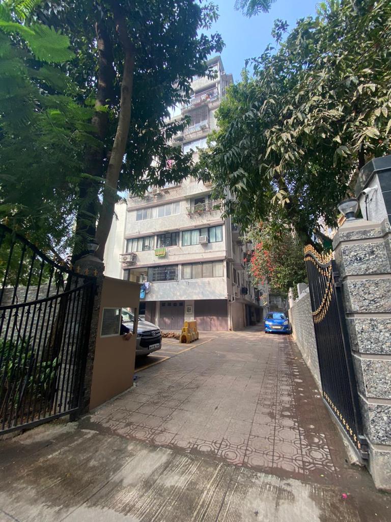 5 Semi-Furnished in New Shree Sagar , Nepeansea Road