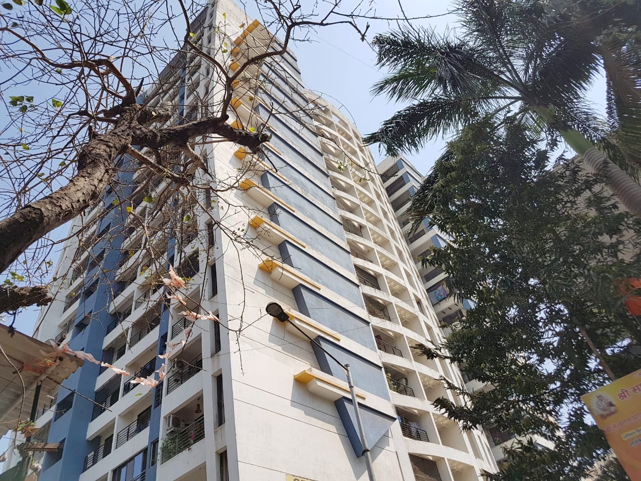 3 BHK Semi-Furnished in Grace Pinnacle, Andheri West - Photo 2