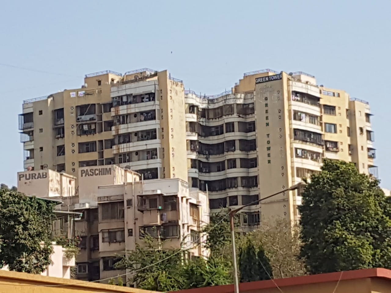 1 BHK Fully Furnished in Green Towers, Andheri West - Photo 2