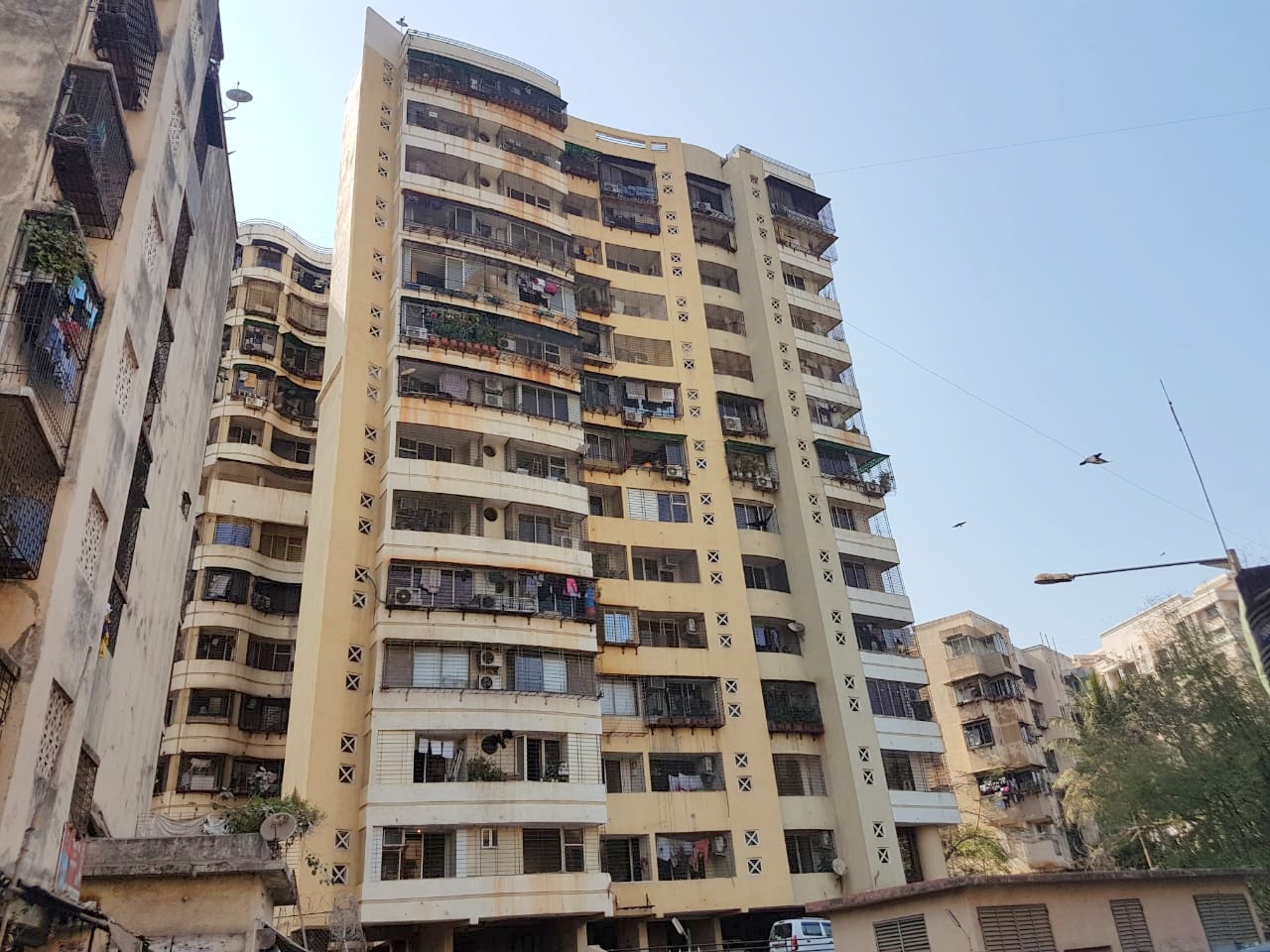 1 BHK in Green Towers , Andheri West