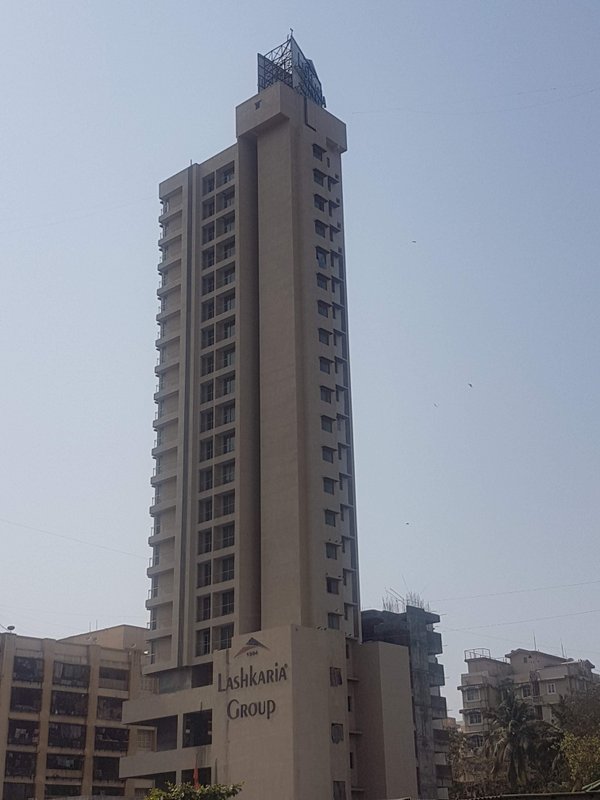 1 BHK Semi-Furnished in Lashkaria Green Woods, Andheri West - Photo 1