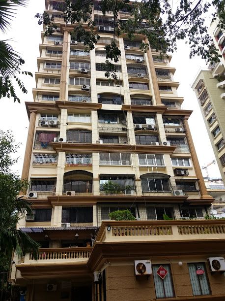 2 BHK Furnished in Harmony , Bandra West