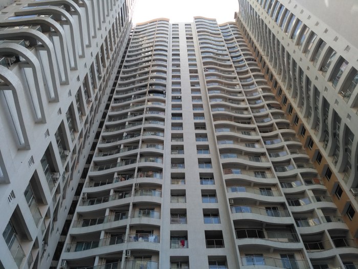 3 Semi-Furnished in HDIL Metropolis , Andheri West