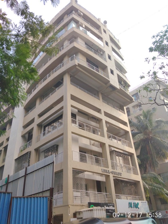 2 BHK Unfurnished in Hill Crest , Bandra West