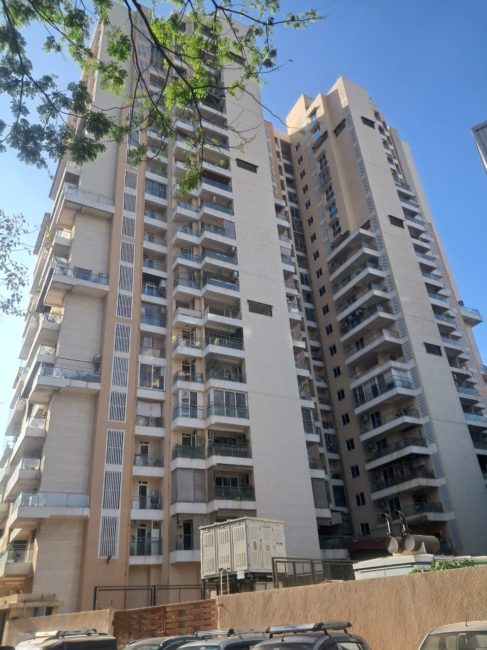 3 BHK Semi-Furnished in Hubtown Sunstone, Bandra East - Photo 4