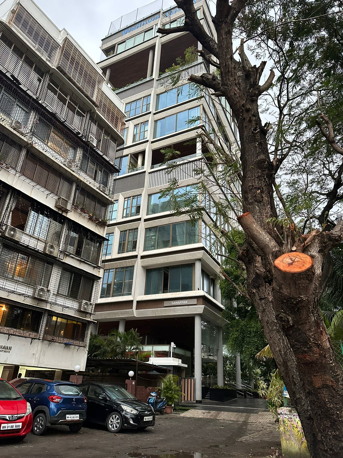 4.5 BHK Fully Furnished in Samarpan, Bandra West