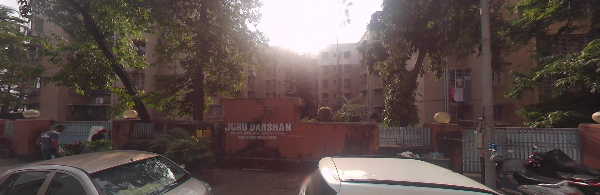 2 BHK Semi-Furnished in Juhu Darshan, Andheri West - Photo 2