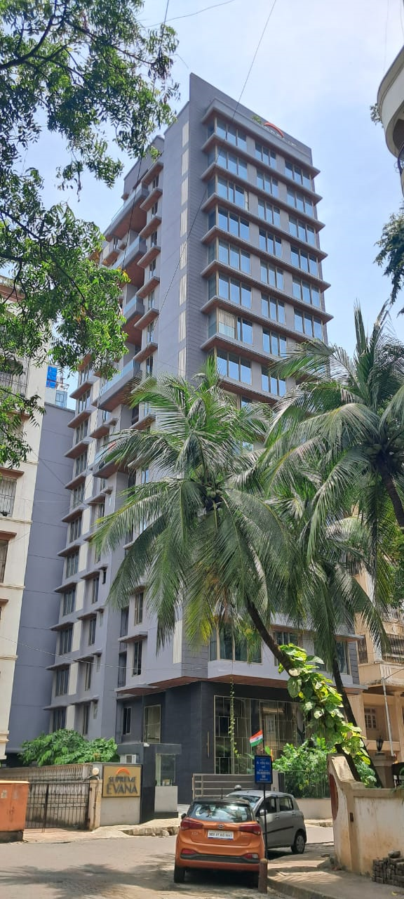 3 BHK Semi-Furnished in Supreme Evana, Bandra West