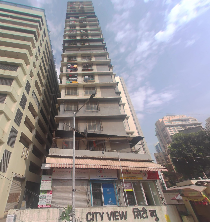1 BHK Semi-Furnished in City View Apartment, Lower Parel - Photo 1