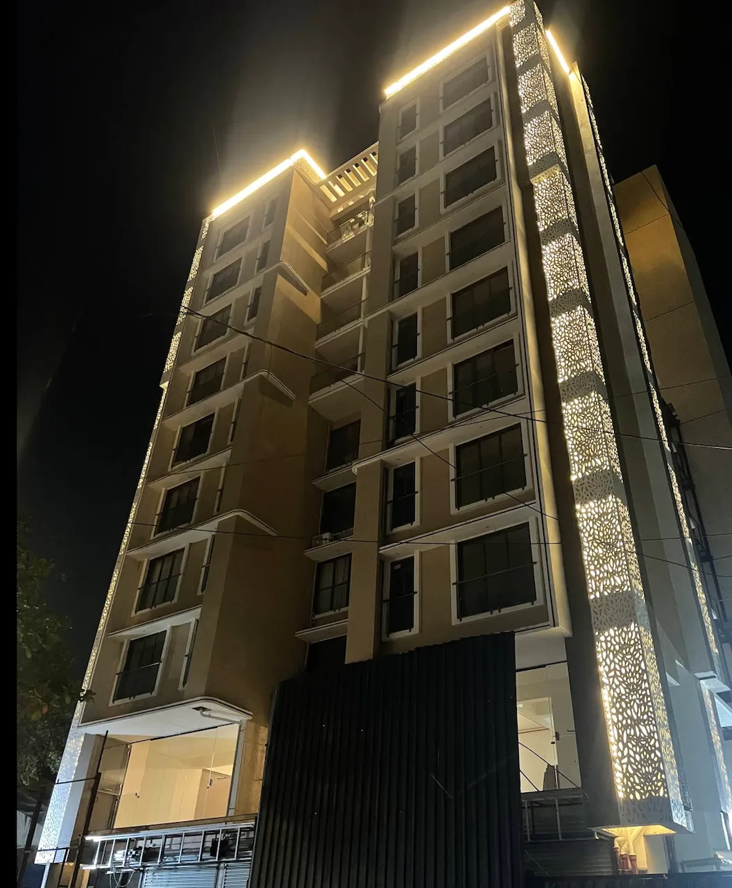 2 BHK in Sosar Solitaire, Khar West