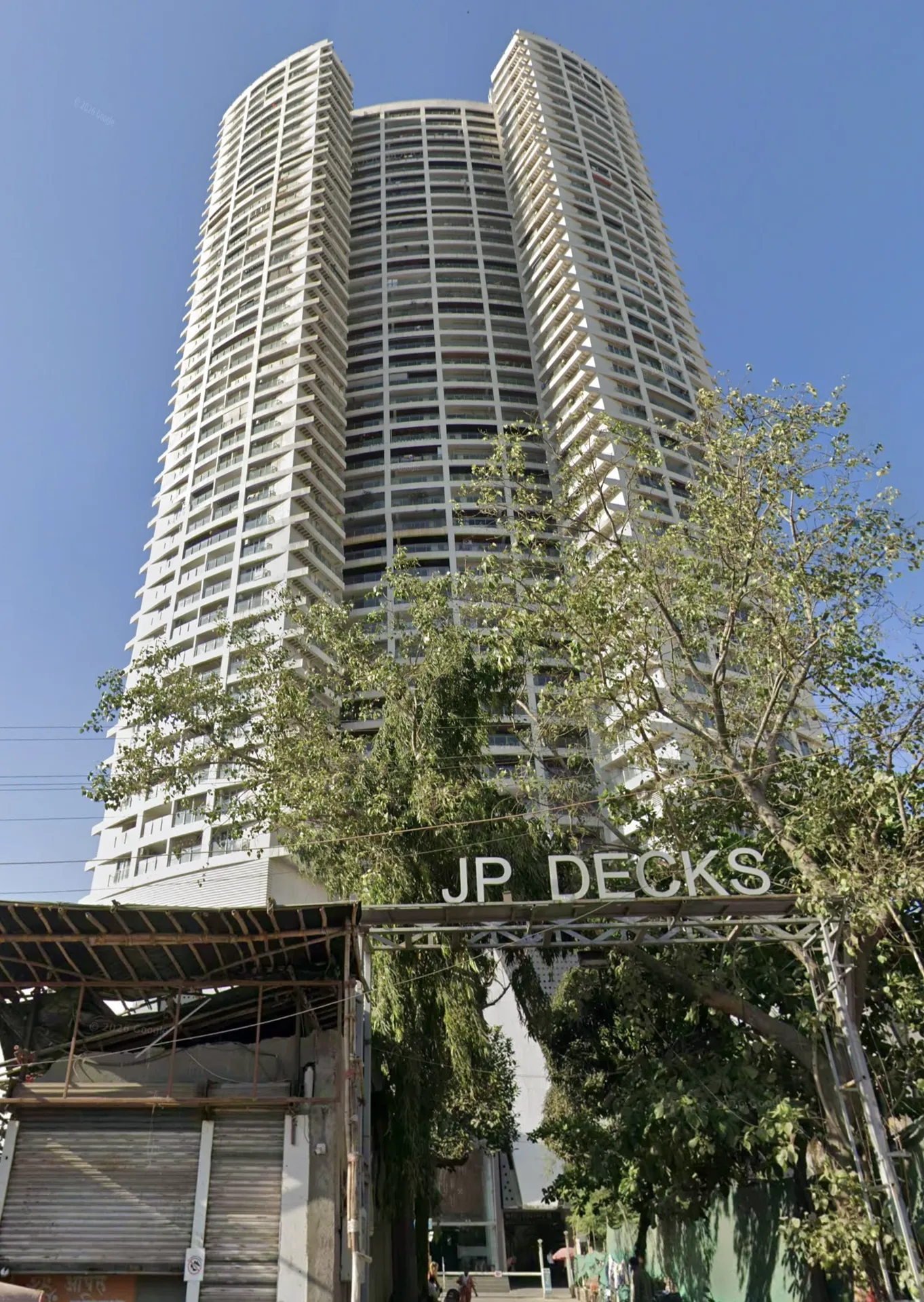 2 BHK Semi-Furnished in JP Decks, Goregaon East