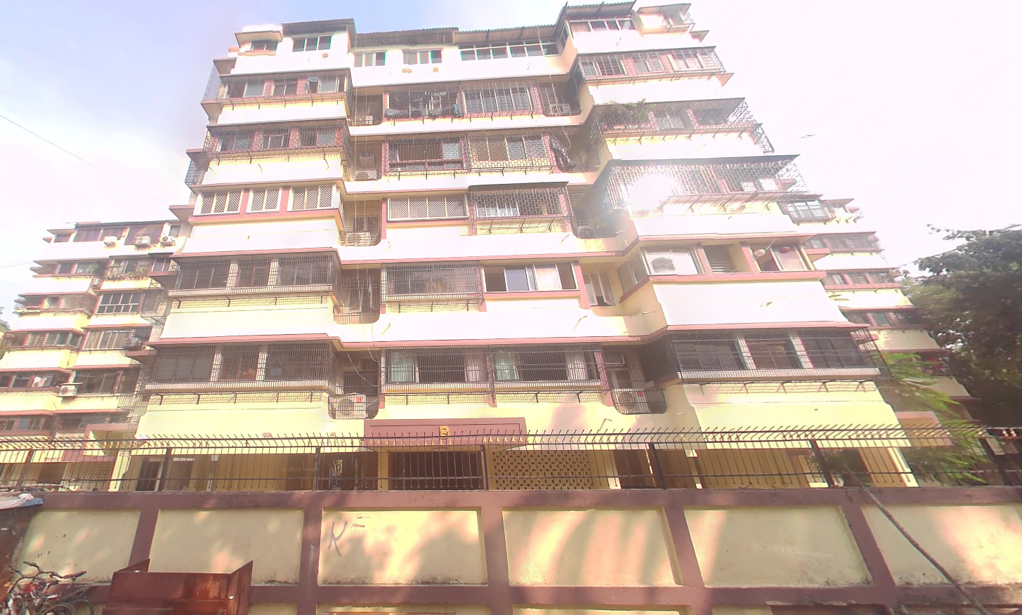 4 BHK in Dhoop Chaon Society, Andheri West - Photo 2