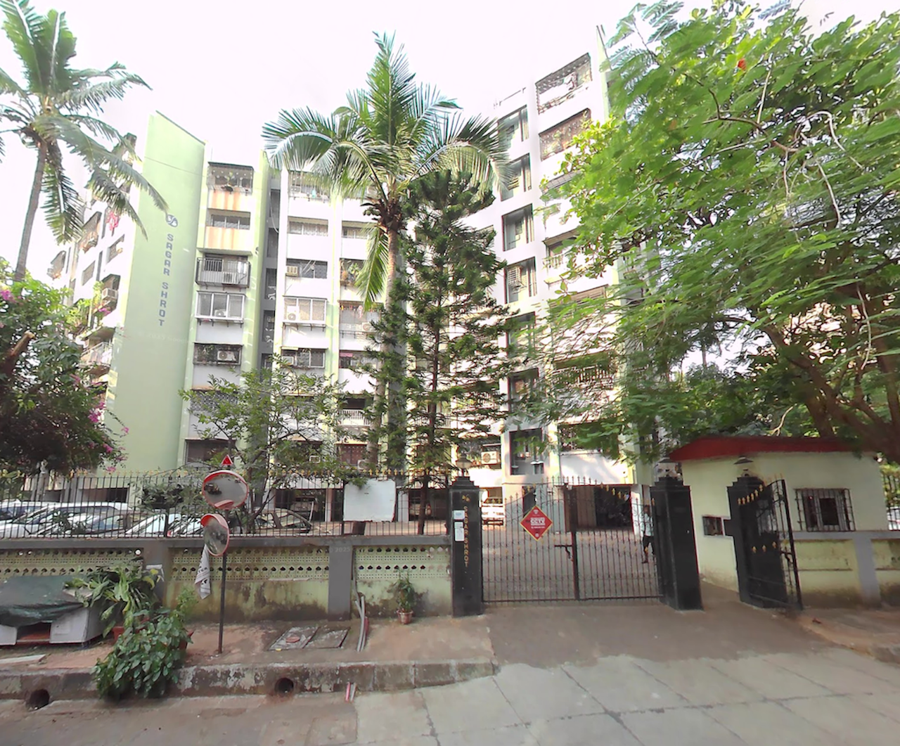 2 Semi-Furnished in Sagar Shrot Building , Andheri West