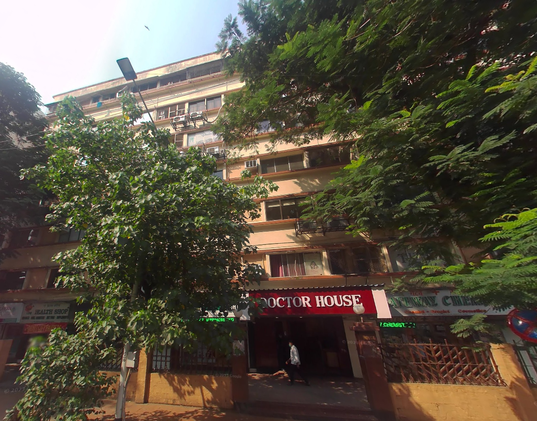 1 BHK Semi-Furnished in Doctor House , Peddar Road